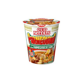 MACARRÃO INSTANTÂNEO PARMEGIANA DE CARNE CUP NOODLES COPO 68G