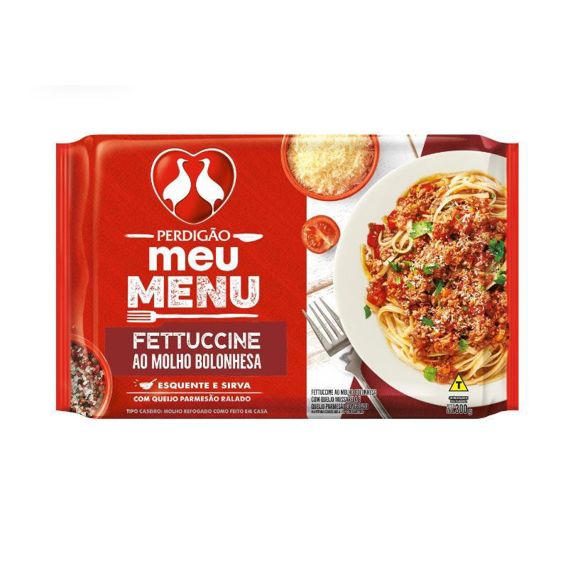 FETTUCCINE AO MOLHO BOLONHESA COM QUEIJO PARMESÃO RALADO PERDIGÃO MEU MENU PACOTE 300G