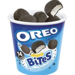 SORVETE BAUNILHA COBERTURA BISCOITOS TRITURADOS DE CHOCOLATE COM E SEM RECHEIO OREO MINI BITES POTE 72G